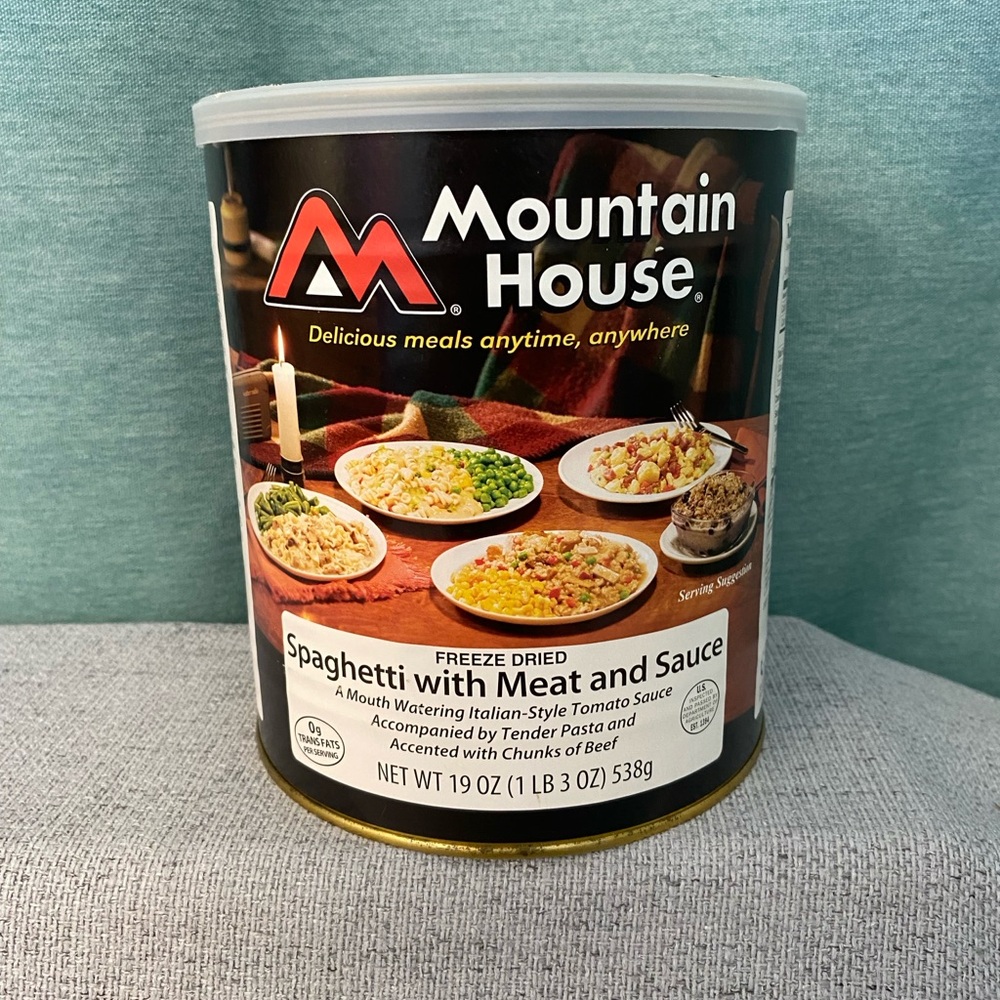 Freeze Dried Spaghetti with Meat and Sauce - Black and Red